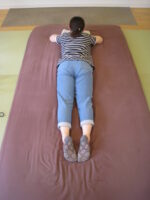 産後の骨盤矯正で体重を戻す