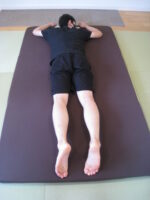 左ひざ　しゃがむ時に痛む