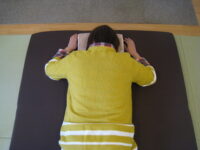 薬の副作用　左腕が勝手に動いてしまう