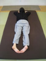 １０代で慢性腰痛　疲労