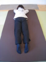 肩に石　首におもり　視界が明るく