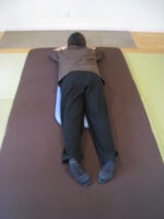 歩くのも寝ていてもつらい妊娠中の腰痛