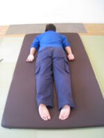 背中に激痛、ぎっくり背中