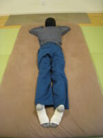 首のこり　肩こり　頭痛