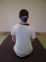 授乳で背中や肩が凝る