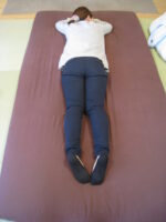 産後の骨盤、授乳の背中のこり