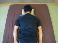 首が痛い　もう上を向けない