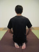 足の痛み、股関節と骨盤の歪み