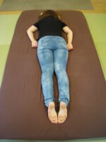 骨盤矯正　尿漏れ　咳で背中が