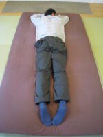 同じ姿勢が固まる腰痛　O脚