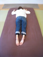 産後の骨盤矯正と結婚式への姿勢矯正