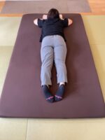 前かがみが痛い　腰痛