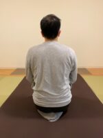 背中の凝り　張り