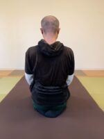 首が回旋しにくい　左小指のしびれ