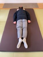 首凝り　肩こり　腰痛